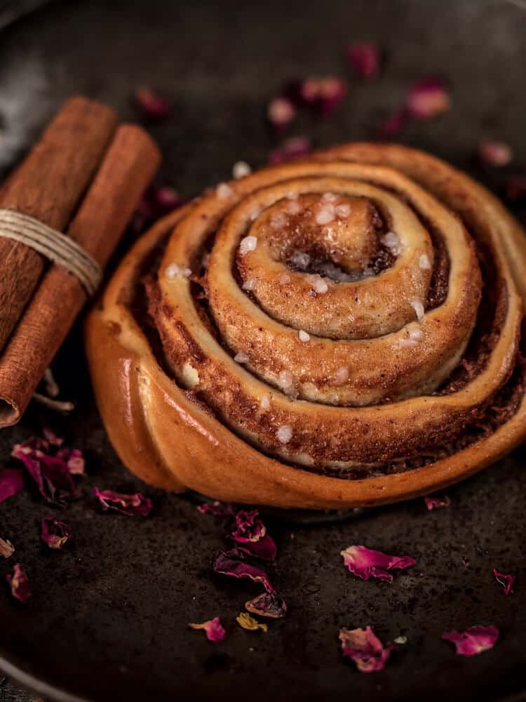 Bakery Mlinar cinnamon bun