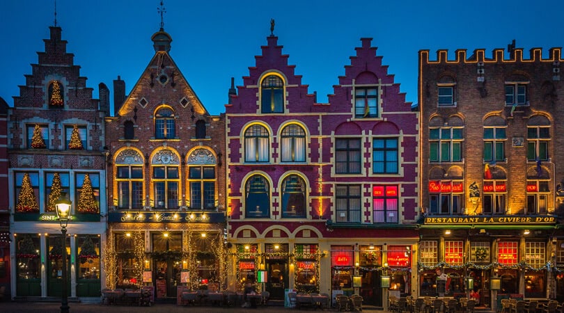 Night view of houses in Bruges